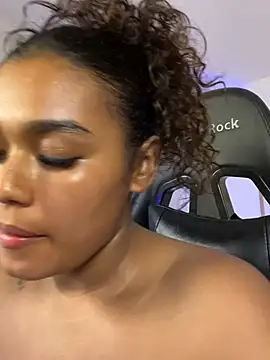 aleja_montiel__ webcam