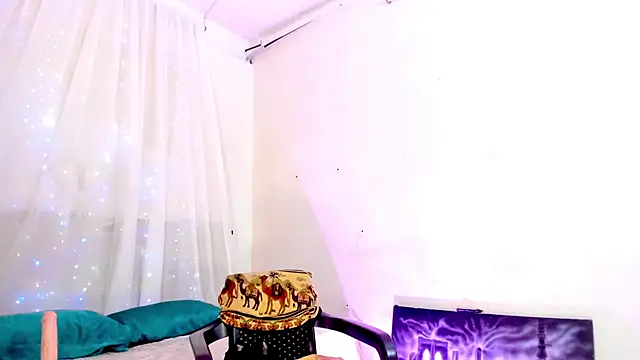 lilahSweet webcam