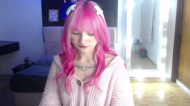 _Charlotte_Collins_'s live cam