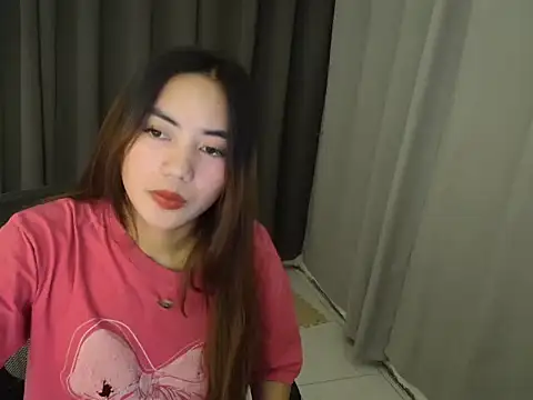 sexybabedine live cam on StripChat
