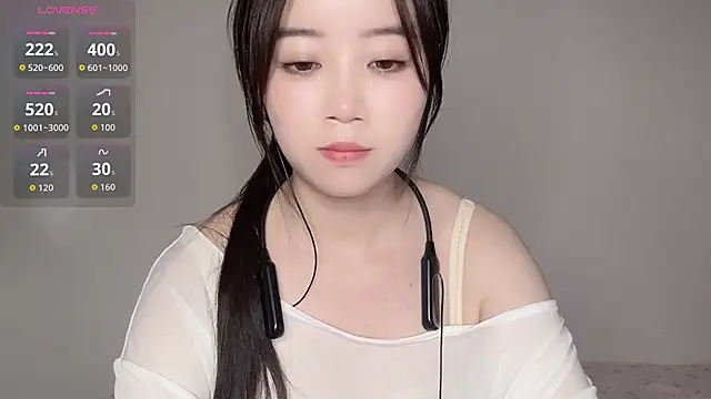 77-Vicky webcam