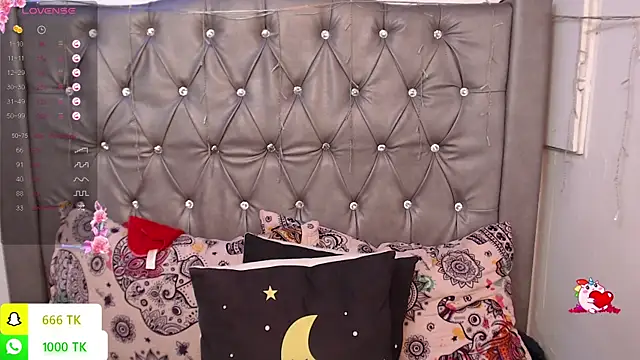 LAILAGUMMY webcam