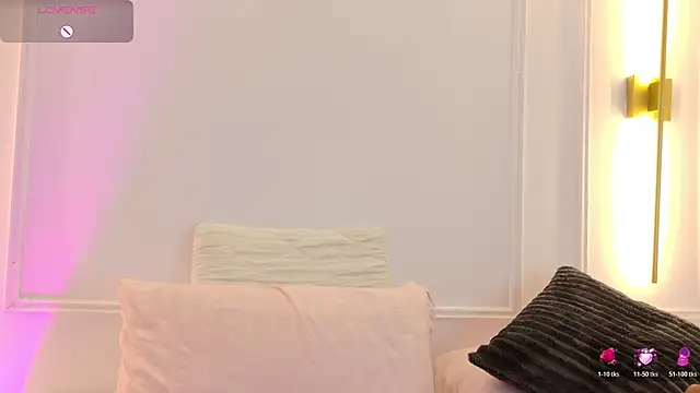 Mia_rom11 webcam