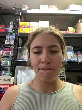 Andrea_19blonde webcam