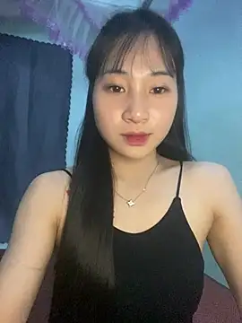 banlinh004 live cam on StripChat
