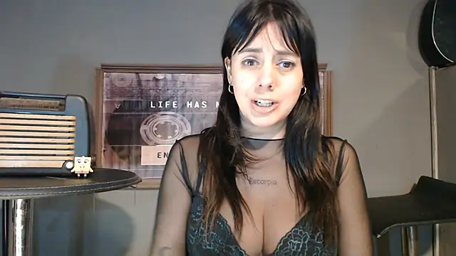Mickyta's cam show statistics and live stream