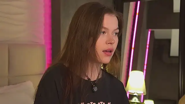 Alice_Night webcam