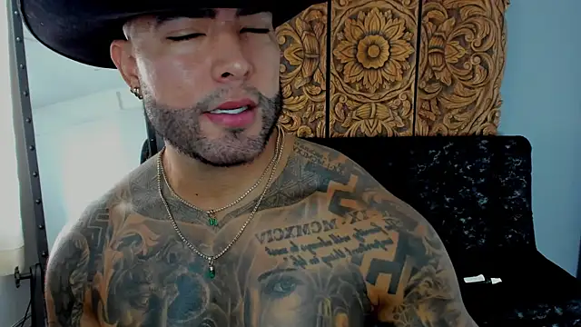 Aaron_Vega webcam