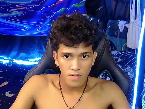 hugekenbigcock webcam