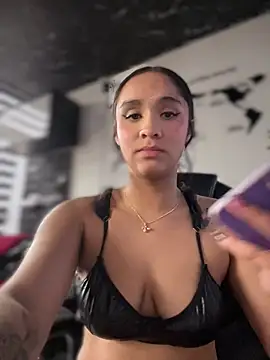 Isabella-Teen webcam