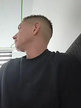 tiger_cryad - Tiger_cryad's free webcam - UK Sex Cams