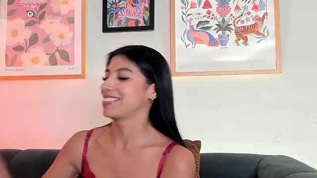 Tiffany_Low webcam