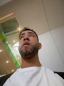 liam_bronw webcam