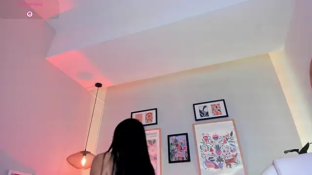 Tiffany_Low webcam