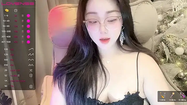 Monica-666888- webcam
