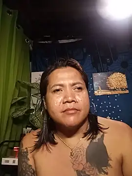 TabooSHOWgirl18 webcam