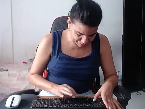 Adriana_0312 webcam