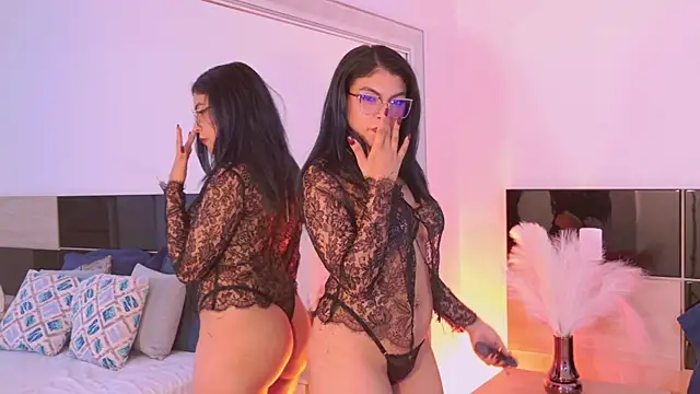 MelodyAlvarez live cam on StripChat
