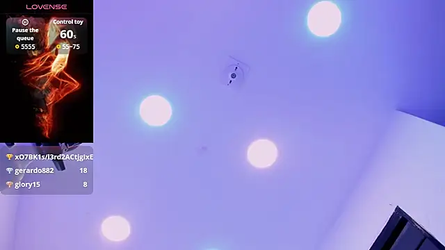 VALERIAQUEENTS__ live cam on StripChat