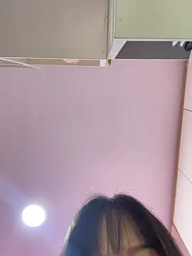 Lov3lily live cam on StripChat