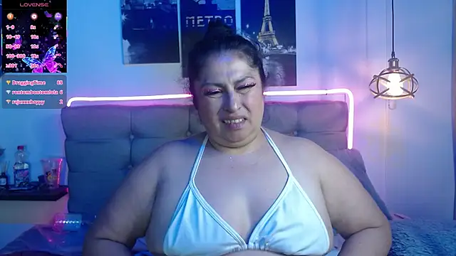 Keyla01_ live cam on StripChat