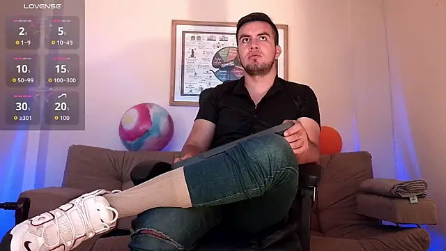 bradley_colt live cam on StripChat