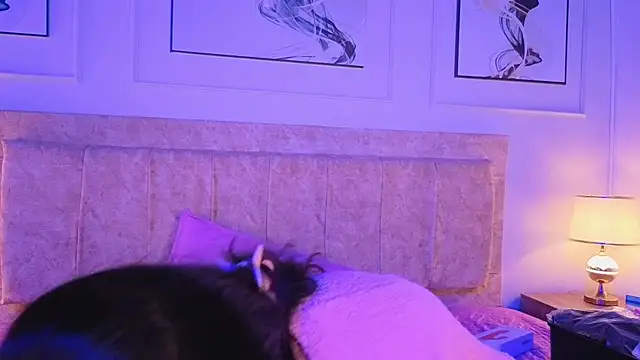zoe_moon__ webcam