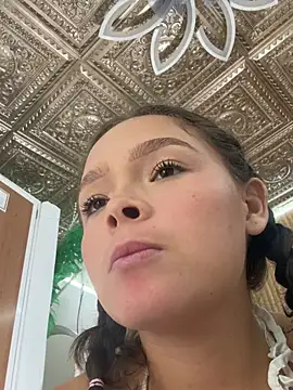 Yasmina_Noir live cam on StripChat