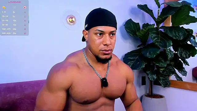 Travis_lenox_ webcam