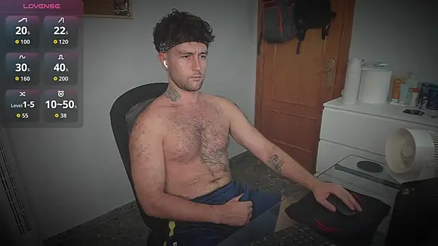 HonestAndrew webcam