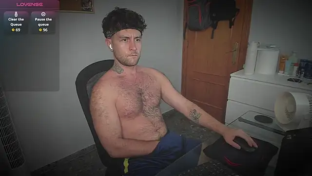 HonestAndrew webcam