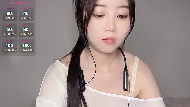 77-Vicky webcam
