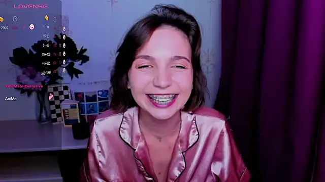 KindHazelHere_ webcam