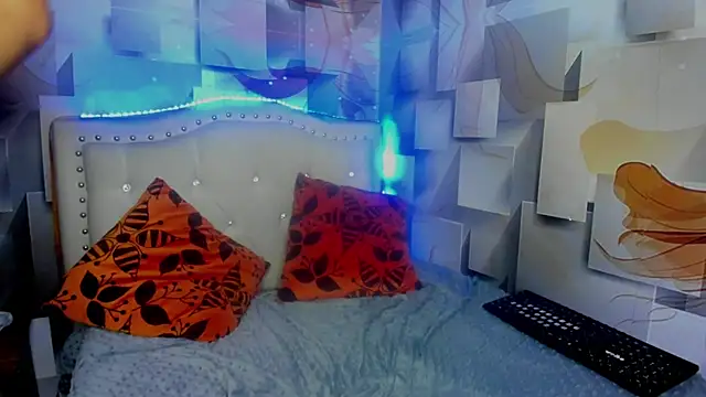 malaika_chalo webcam