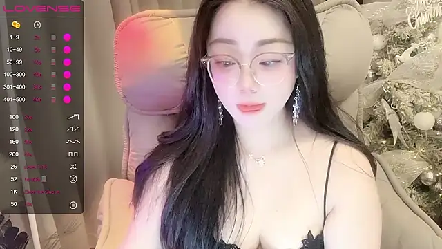 Monica-666888- webcam