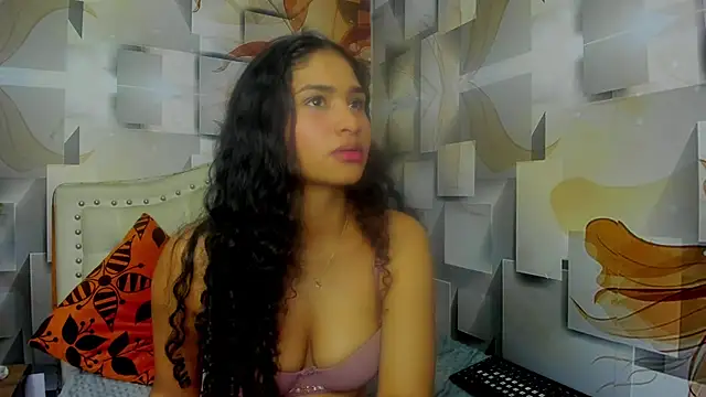 malaika_chalo webcam