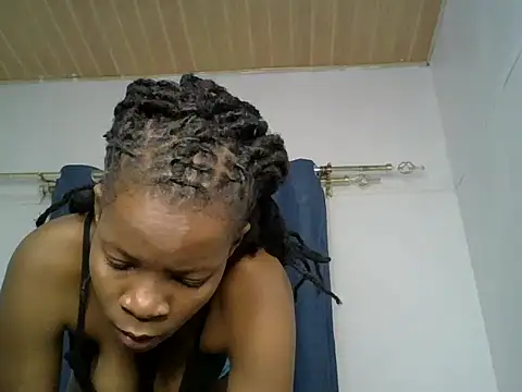 exoticglow live cam on StripChat