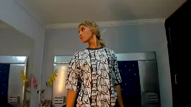 Ciara_HotTs webcam