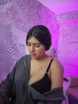 MishRaven webcam