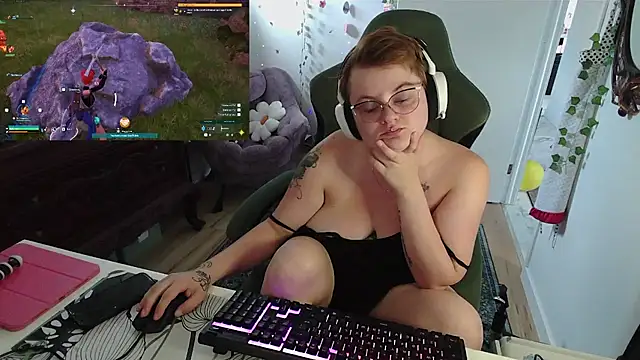 CurvesNChaos webcam