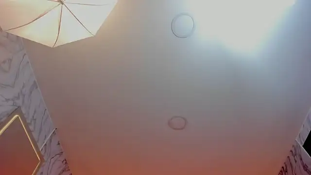 LatinaHoleQueen webcam