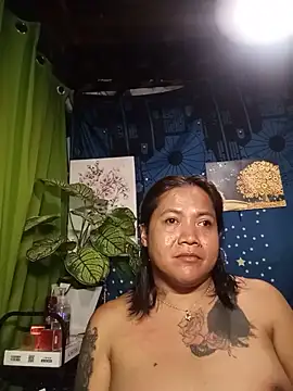 TabooSHOWgirl18 webcam