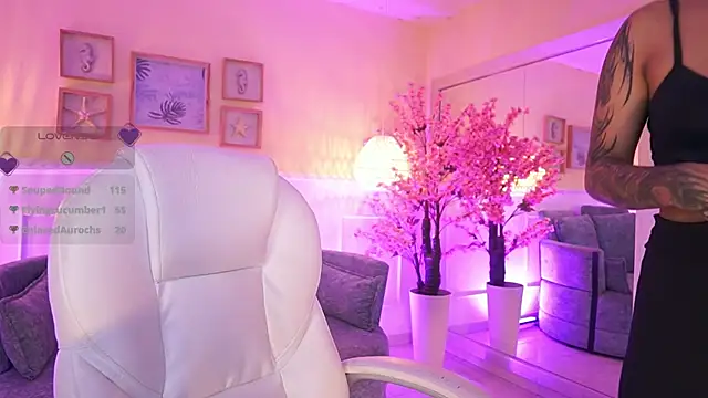 MeganLowell webcam