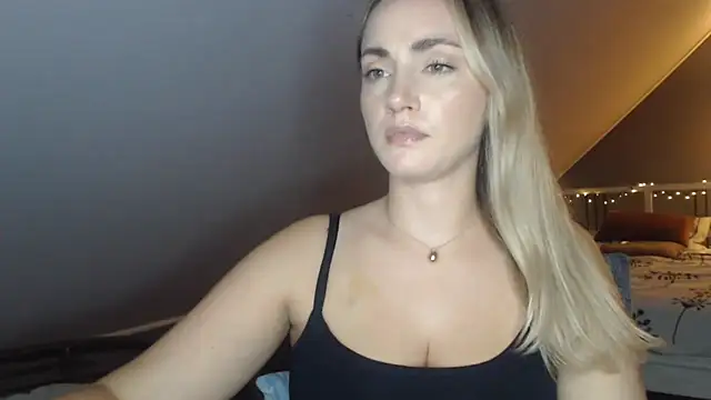 ScarlettSensitive webcam
