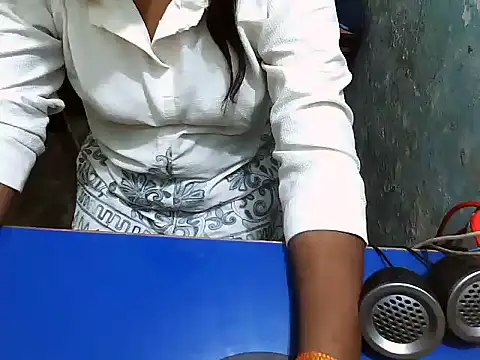 urmila208021 webcam