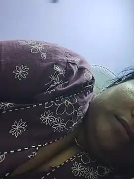 yamini1431 live cam