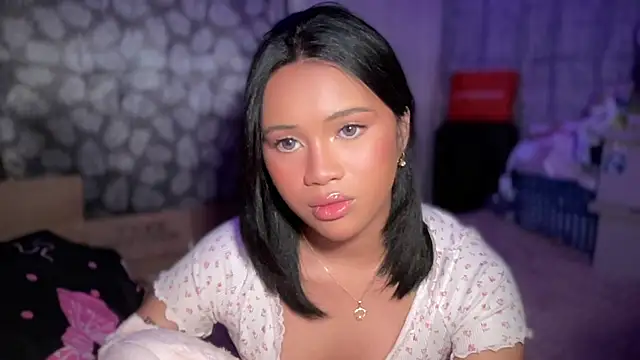 Exotic_alyssa69 webcam