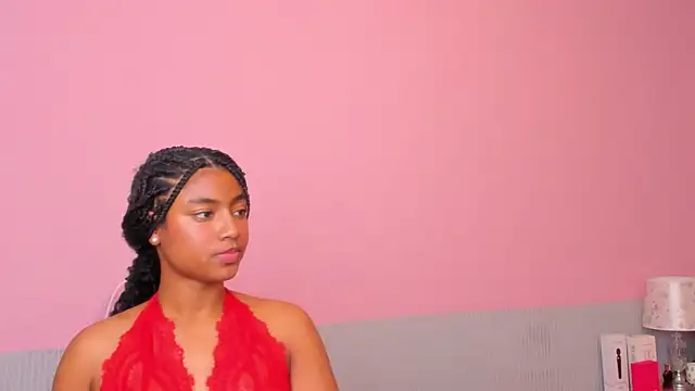 Laraebony_ webcam