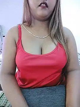 LoveLy-Soneya live cam on StripChat