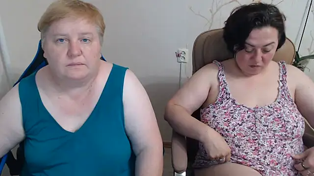 Lindy-Jeanie webcam